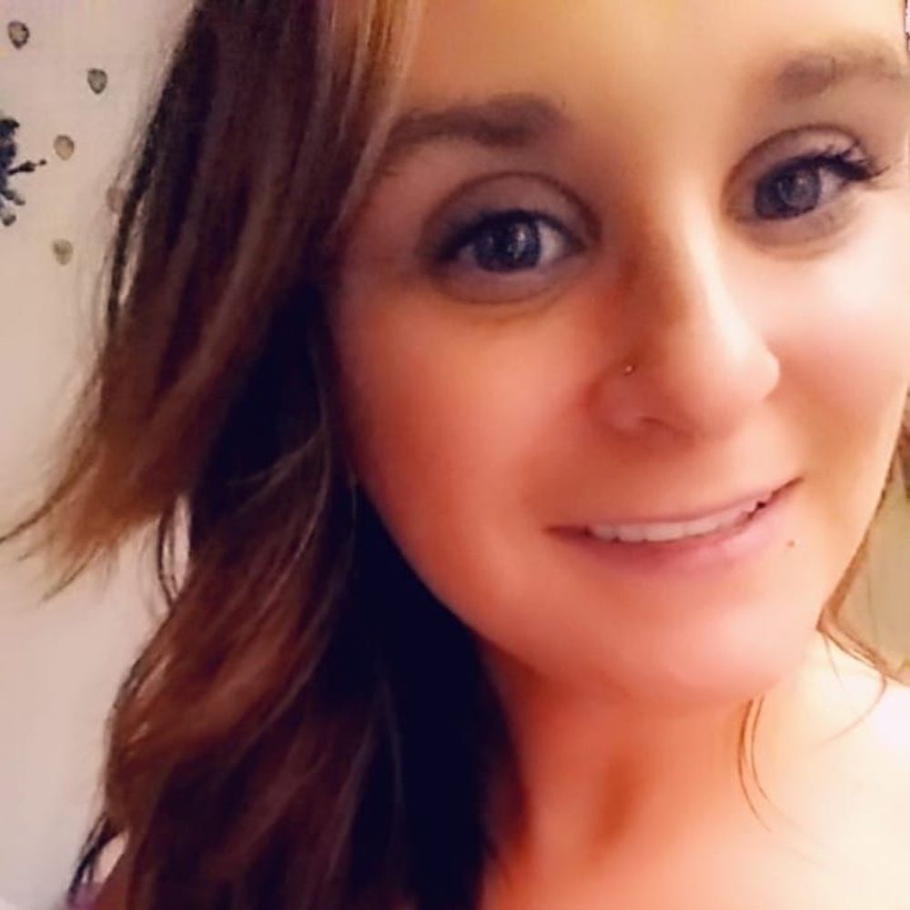 Meet your Posher, Courtney